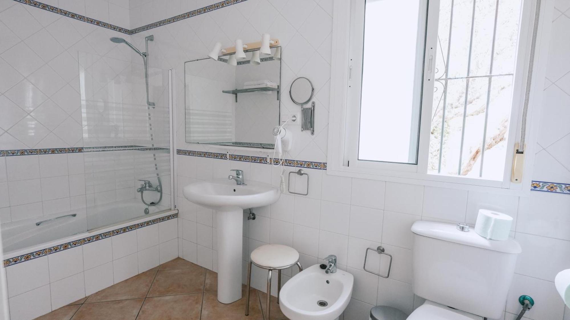 Casa Rural Los Garrovillos By Fontanilla Del Mar Holidays Rentals كونيل ذي لا فرونتيرا المظهر الخارجي الصورة